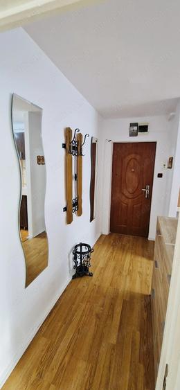 Apartament 3 camere, confort I, 75 mp utili, centrala proprie, 2 balcoane, vis- -vis de Iulius - 10