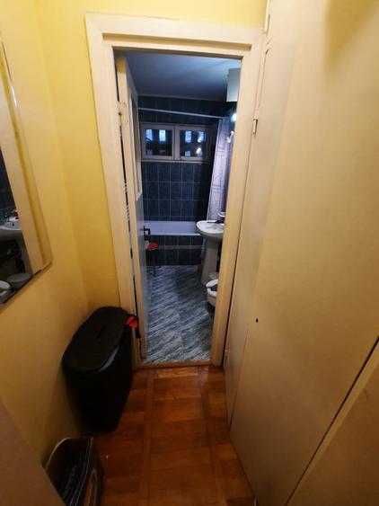 Apartament cu 3 camere, etaj 2/4, zona Podu Ros - 10