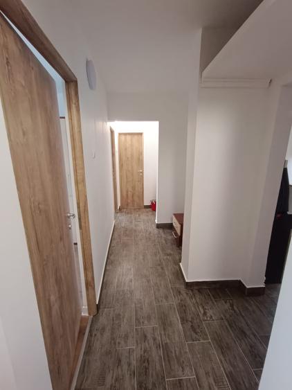 Apartament 4 camere, de vânzare, decomandat, Mănăștur, str. Brateș, etj 3/4 - 9
