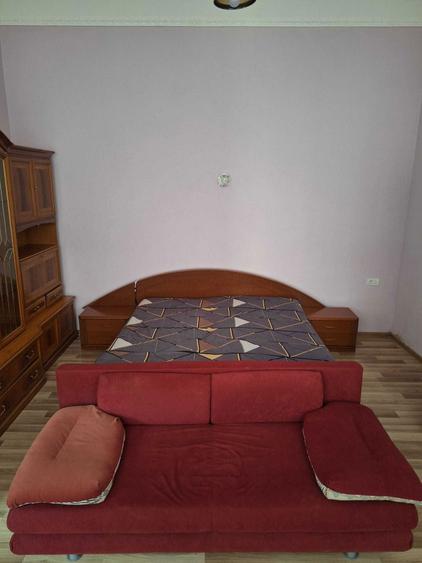 Inchiriez apart.1 Camera spatios Zona ultra central (Teatru ) convenabil - 2