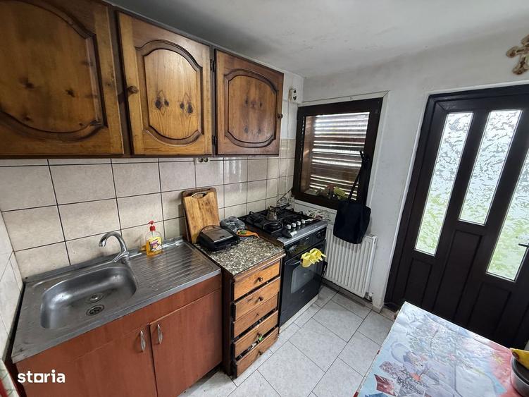 Casa corp C1 84mp + casa corp C2 51mp+garaj+ gradina si teren 889mp - 10