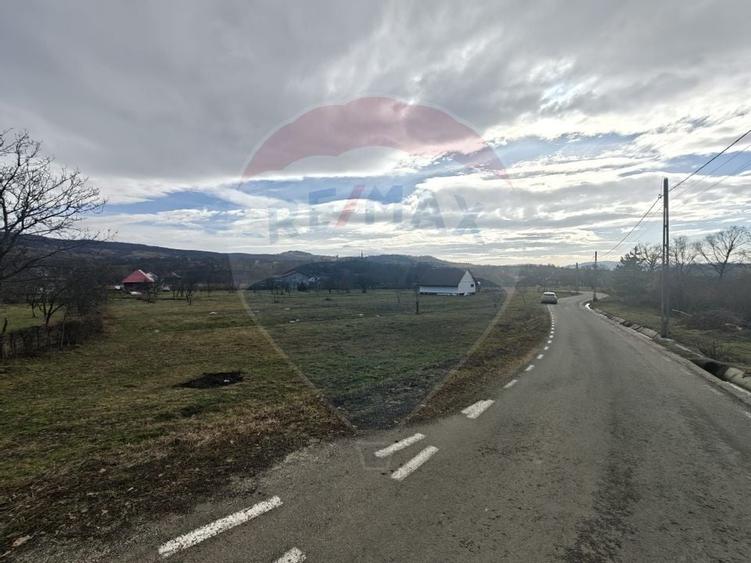 Teren intravilan de vanzare Șurdești - 2