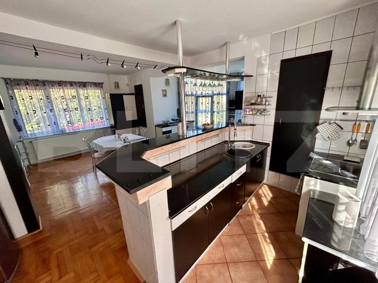 Casa moderna cu design deosebit,situata intr-o zona linistita. - 13