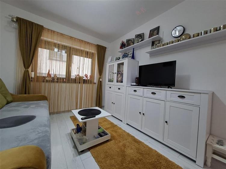 Apartament modern 2 camere balcon curte parcare zona Doamna Stanca - 1