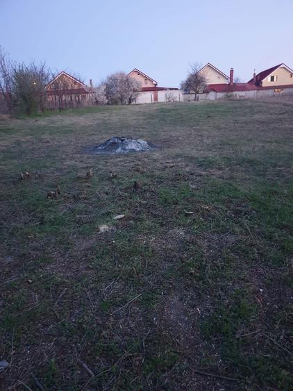 Teren intravilan cu relief spectaculos, tip munte Malu Mare parau - 5