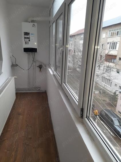 Apartament cu 3 camere, decomandat, la etaj 3, in Caransebes, 73.500euro - 1