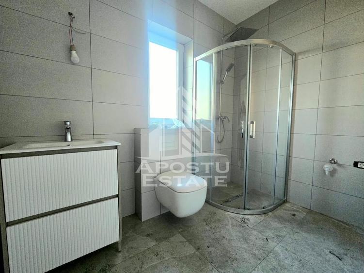 Jumatate de duplex pe parter cu 3 camere si 2 bai, Sag - 11