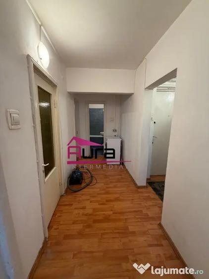 Apartament cu 2 camere decomandat în Piața Nouă