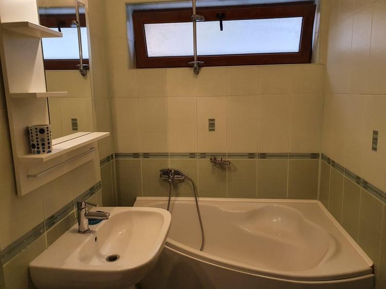 Otopeni, trei camere spatios si foarte primitor - 6