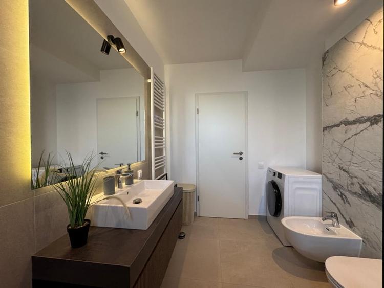 Mall Coresi, Qualis 2, ap cu doua camere modificat open - space, GENEROS, 67 mp - 20