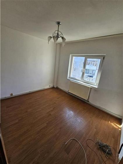 Apartament 2 Camere Str. Prieteniei- Etaj 3 - 1