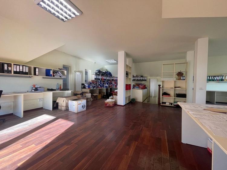 Spațiu de birouri / clinică de vanzare - 27