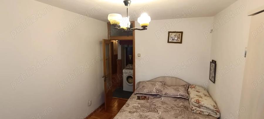 Apartament 3 camere, 2 bai, balcon + boxa Strada Republicii nr. 21 - 4