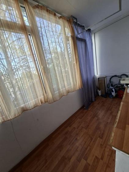 Inchiriez apartament zona Flora - 7