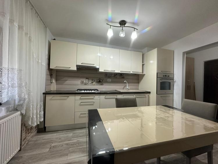 Apartament trei camere, in spatele liceului Economic - 6