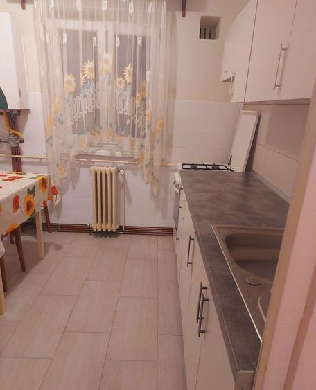 Inchiriez apartament 2 camere - 4