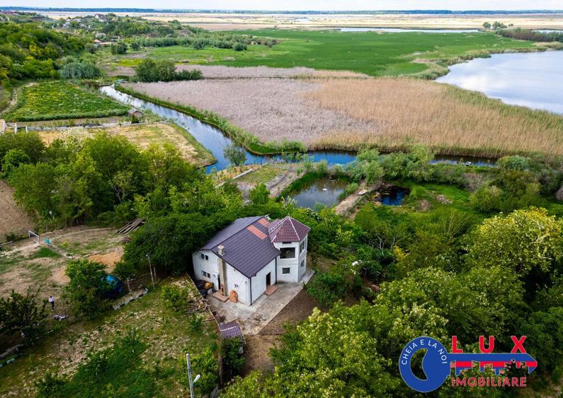 ID 6689 EXCLUSIVITATE Casa cu vedere la Lacul Somova! - 12