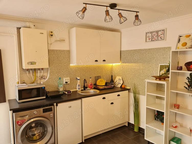 P.F. inchiriez apartament 1 camera in centru, langa Turnul pompierilor, parter, la curte comuna - 10