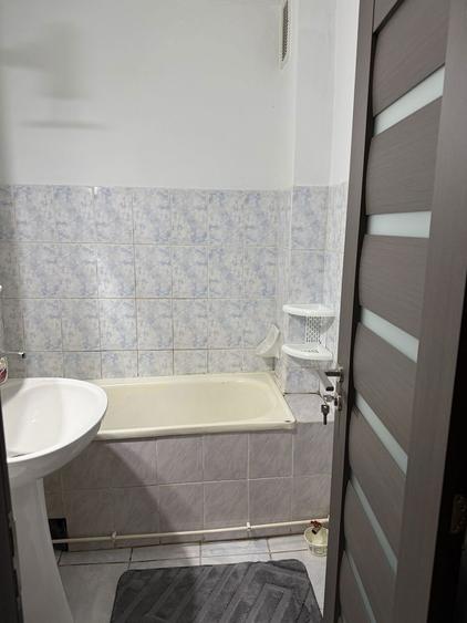 Inchiriez apartament cu 3 camere - 7