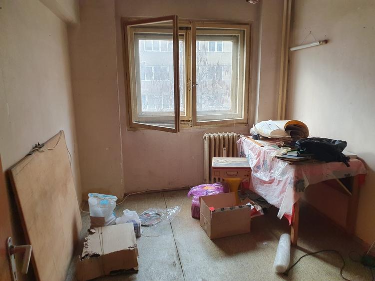 Drumul Taberei, Valea Ialomitei, vanzare 3 camere dec., 4/10, bl. '78 - 7