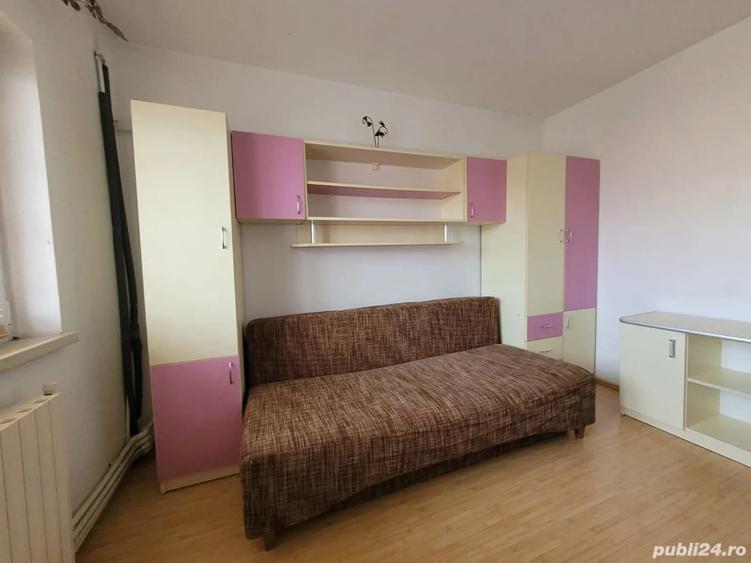 Inchiriez apartament 3 camere Rovine . Centrala termica pe gaz - 3