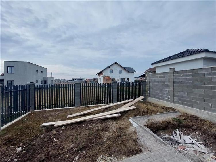 Casa noua parter, in Livada! - 10