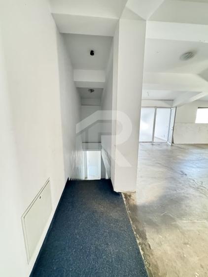 Spatiu comercial/birouri de inchiriere, P+1+M, 260 mp, deschidere dubla, curte - 16