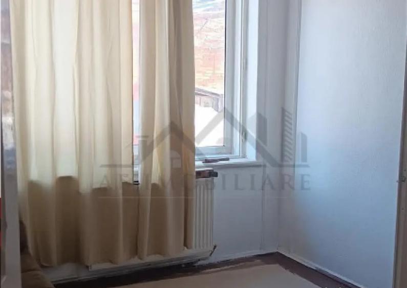 Tatarasi zona Piata Chirila teren 576mp cu casa si anexe (pr - 2