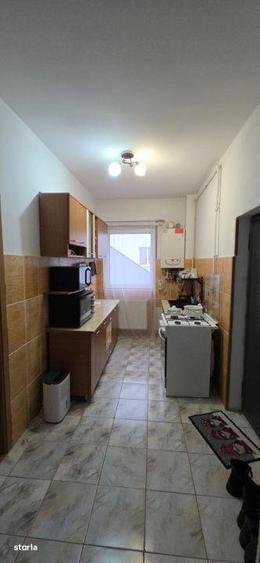 Vanzare - Apartament 2 Camere Decomandat, Zona Victoriei - Pronto, Eta - 4