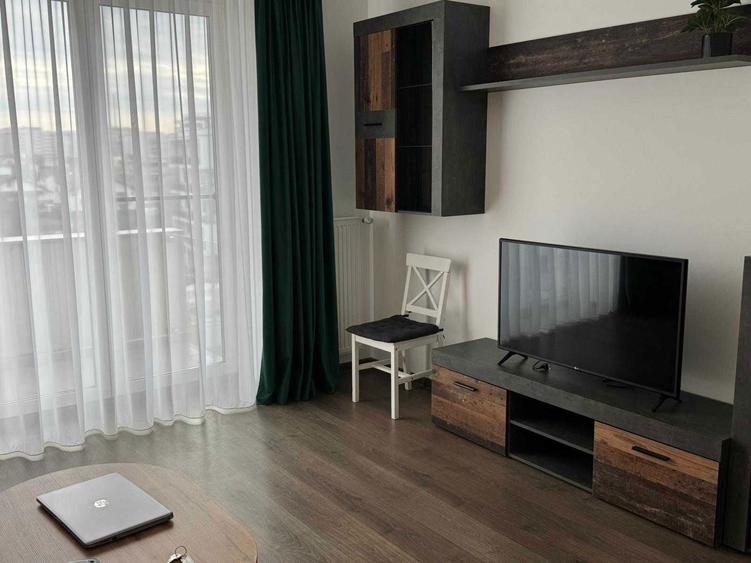 Apartament doua camere + loc parcare Zona Coresi - Ioan Popasu - 1