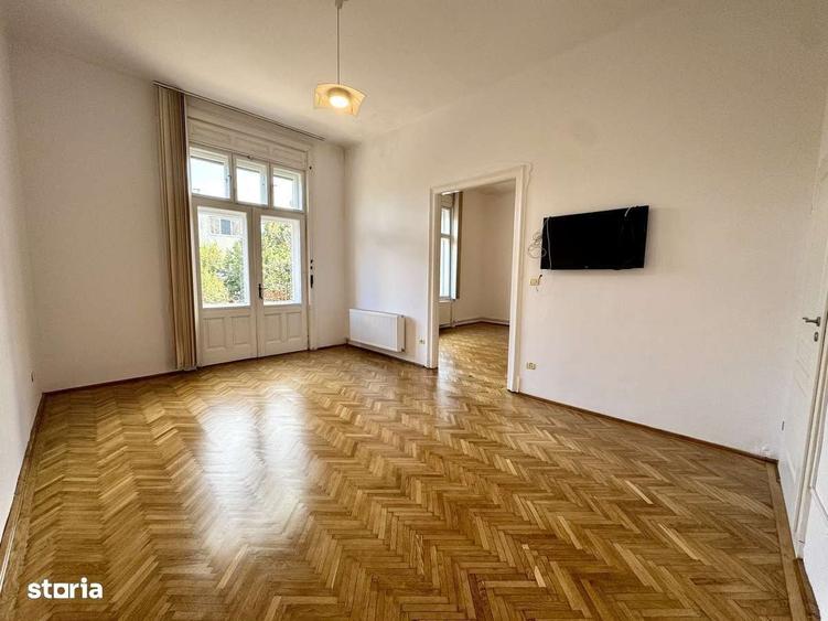 Apartament cu 3 camere semidecomandat în Ultracentral