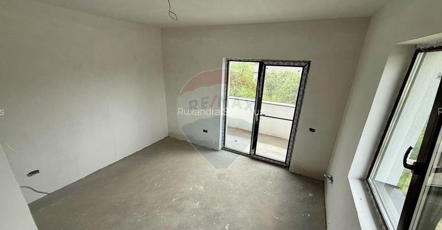 Casa noua de vanzare