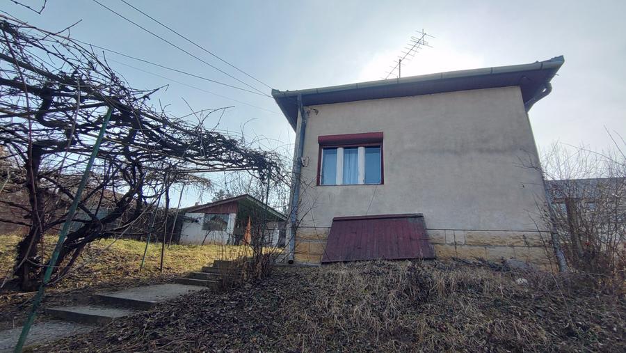 Vand teren cu casa in Gruia - 4