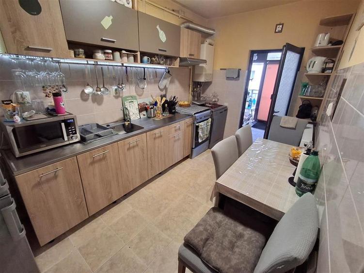 Apartament 2 camere decomandat balcon boxa depozitare zona Selimbar - 3