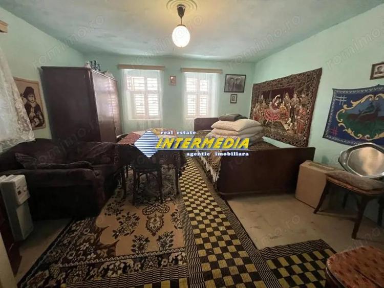 Casa in Cricau cu 3 camere de vanzare teren de 1300 mp - 7