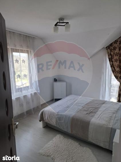 Casa / Vila cu 5 camere de vanzare - 8