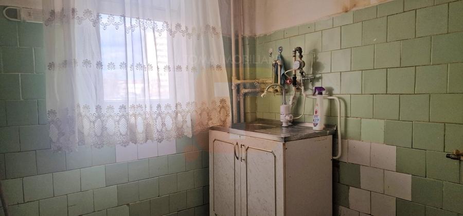 Apartament 3 camere de vânzare, etaj 2 din 4, Aleea Tiparului - 23