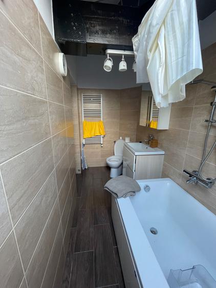 Apartament cu 2 camere semidecomandat în Între Lacuri