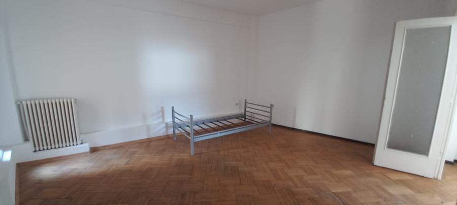 Apartament 3 camere Strada Smardan-Centrul Vechi - 12