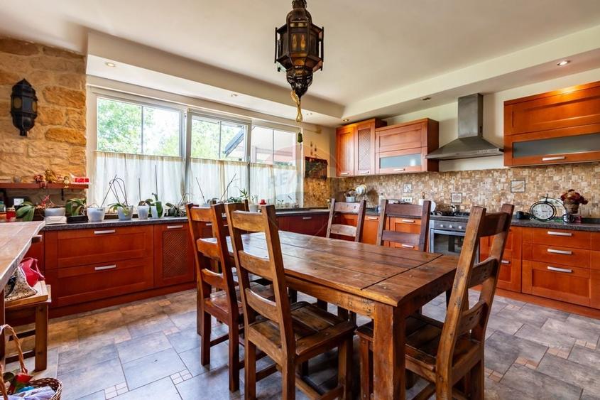 Vila 8 camere si 1.000 mp de teren in Corbeanca - 3