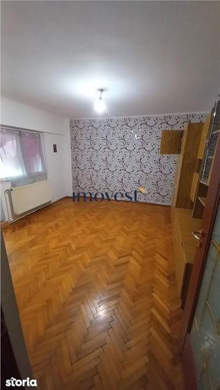 De inchiriat: Apartament cu 3 camere in zona Micro 16 - 3