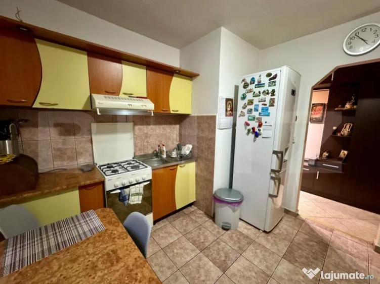 Apartament 2 camere, decomandat, 51.5 mp, mobilat Zona C - 1