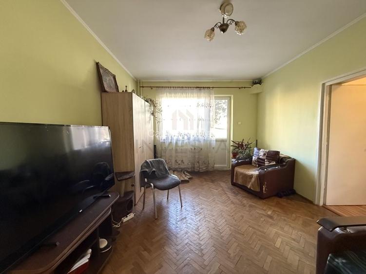 Apartament spatios cu 3 camere / zona Grigorescu Apartament spatios cu 3 camere / zona Grigorescu