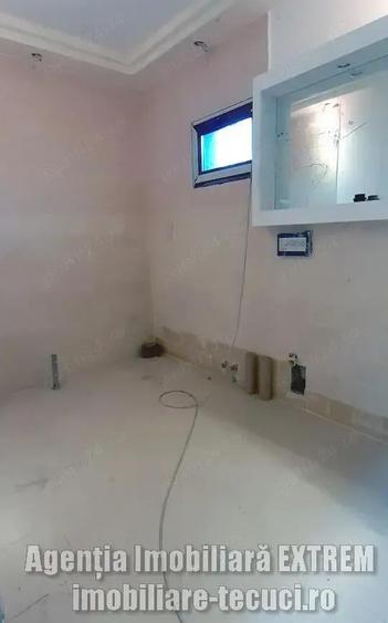 Casa cu 5 camere ?i 814mp teren, pe strada Salcamului din Tecuci - 7