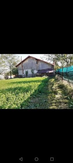 De vanzare teren 500 m3 - 1