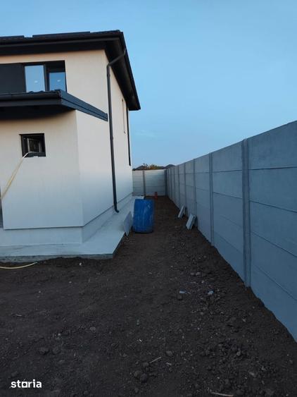 Casă cu 4 camere cu Teren 484 Mp în Joița