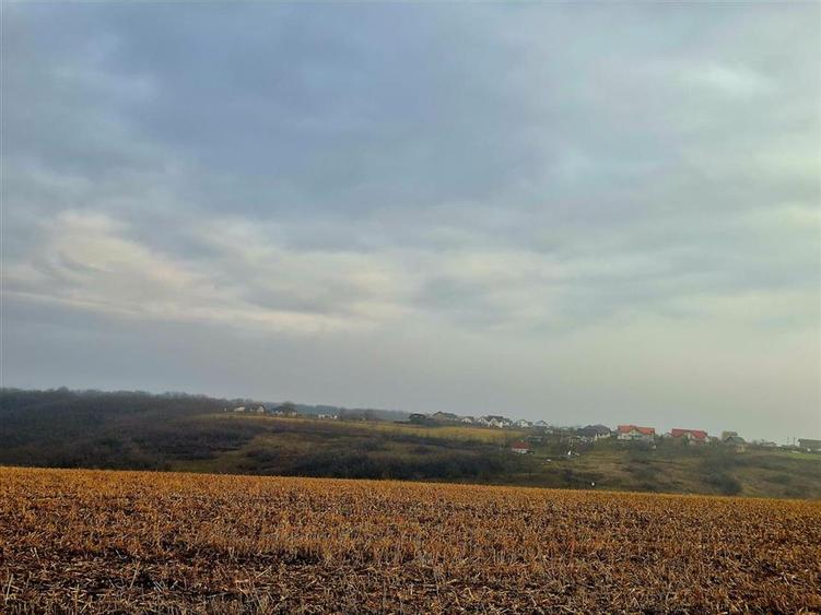 Teren pentru casa cu autorizatie si cu vedere frumoasa - 1