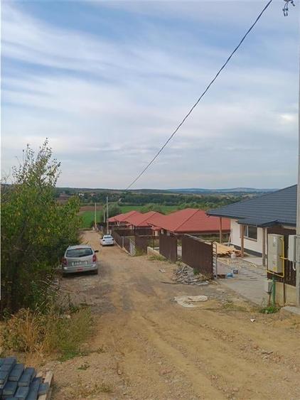 Barnova CASA PARTER su 101mp 4cam 2 bai 450mp teren toate utilitatile la gata - 12