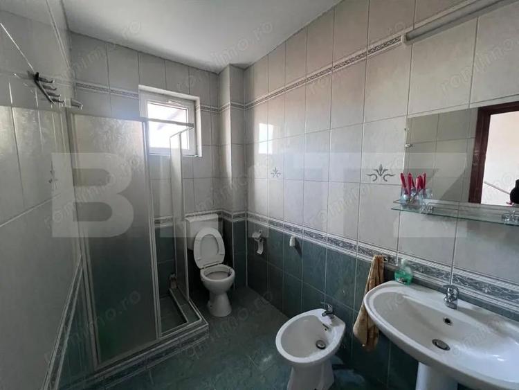 Casa de inchiriat, 7 camere, 230 mp + 415 mp teren, garaj - Gruia - 13