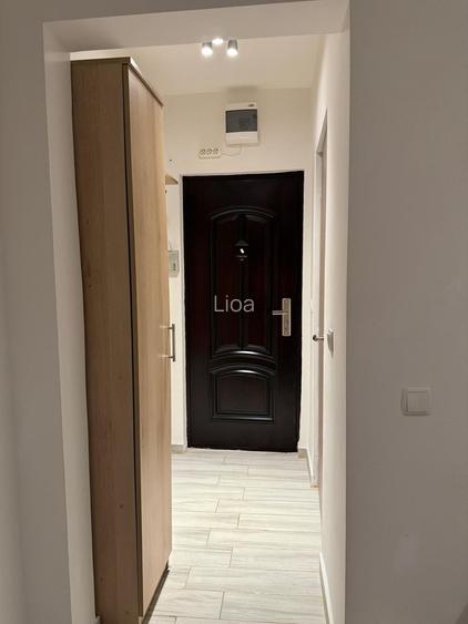 Vand apartament complet renovat